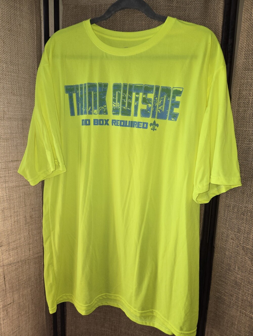 NWOT Boy Scouts Of America Think Outside Neon Yellow Graphic Men’s Shirt 2XL